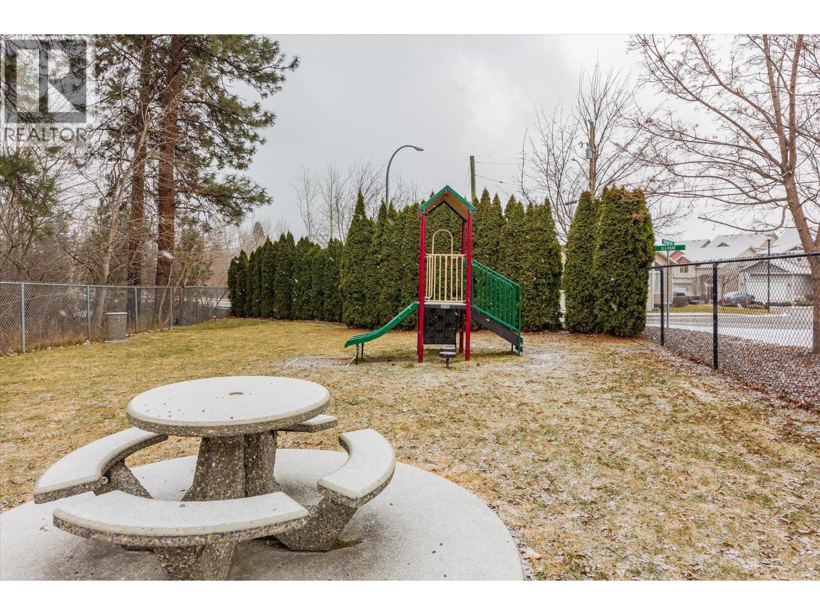 2003 Montego Street, West Kelowna, BC - Outdoor