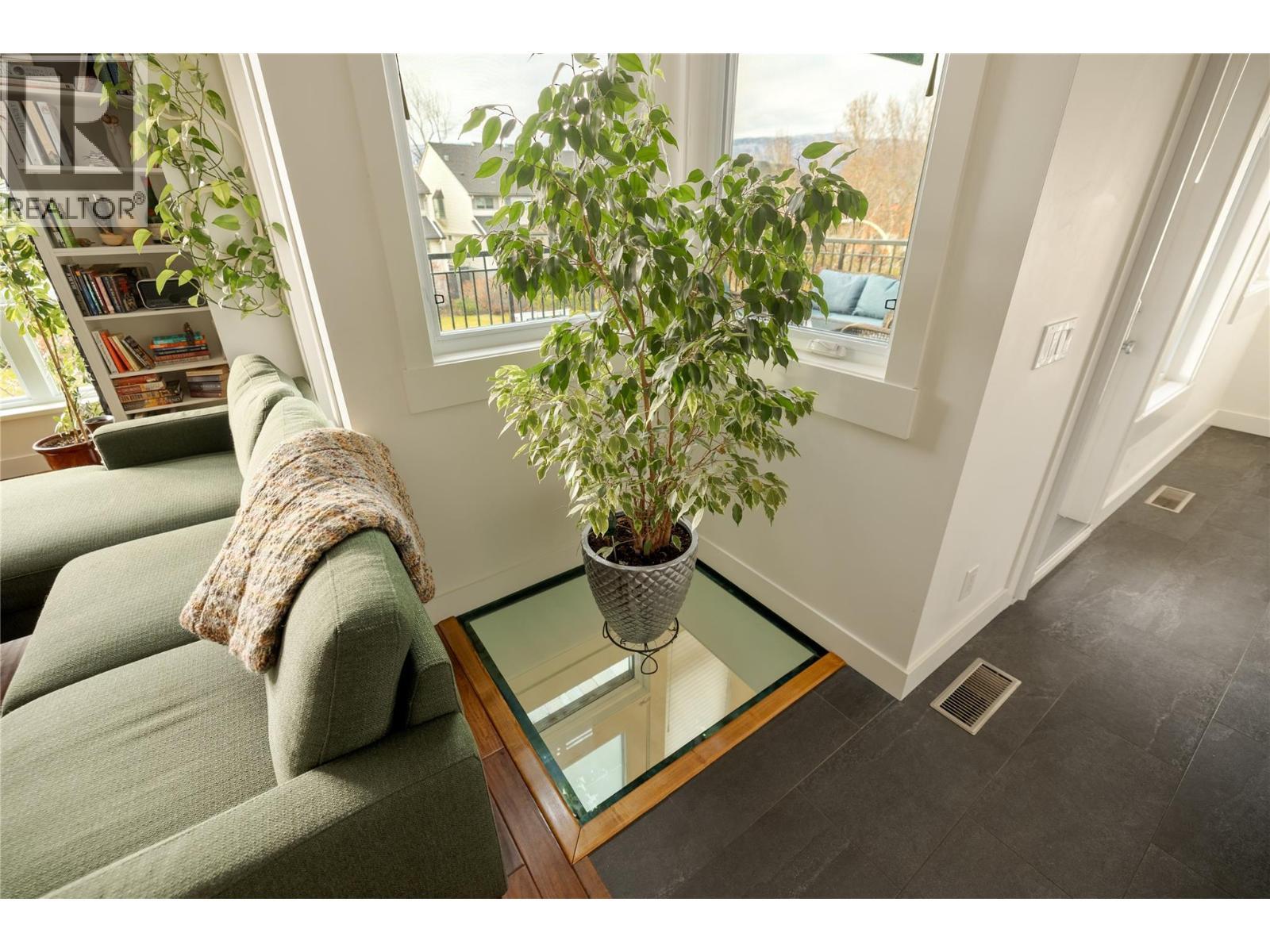 2901 Abbott Street Unit# 116, Kelowna, BC - Indoor Photo Showing Other Room