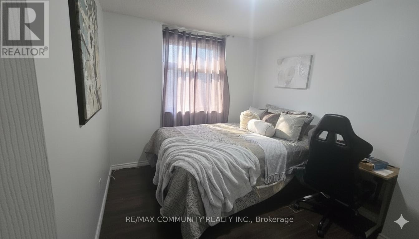 907 - 260 Davis Drive, Newmarket, ON - Indoor Photo Showing Bedroom