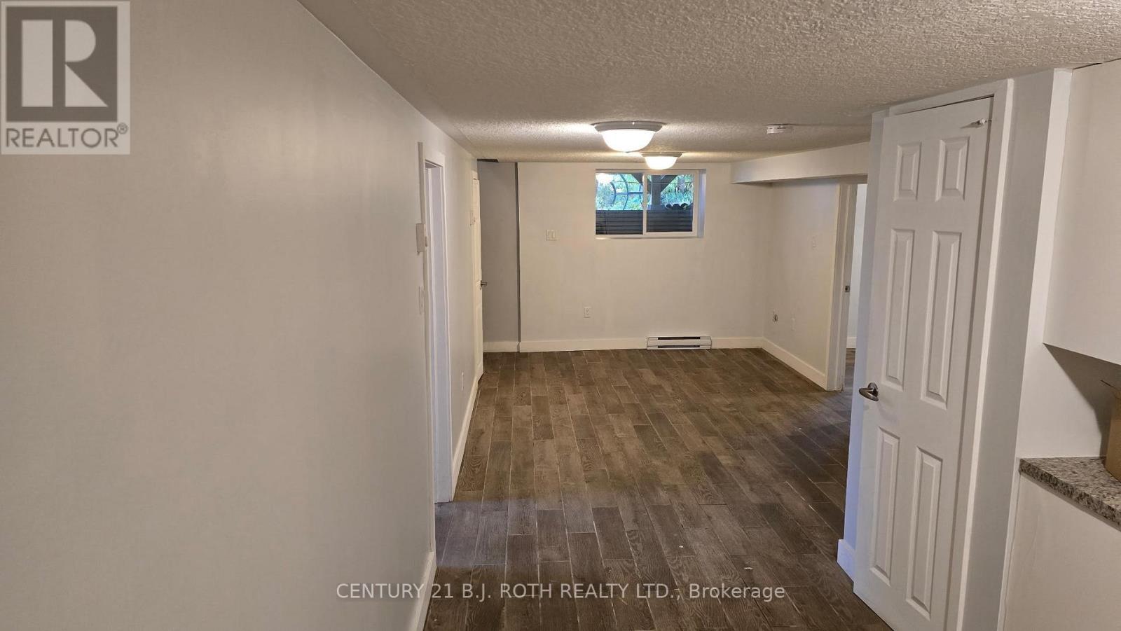 121 Cumberland Street, Barrie, ON - Indoor Photo Showing Other Room