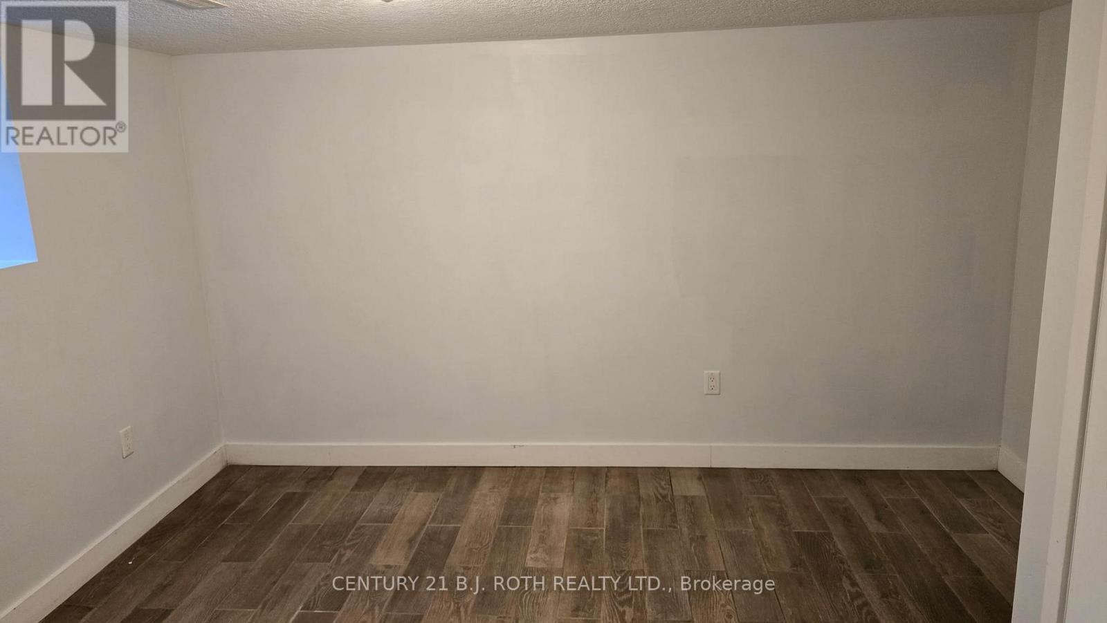 121 Cumberland Street, Barrie, ON - Indoor Photo Showing Other Room