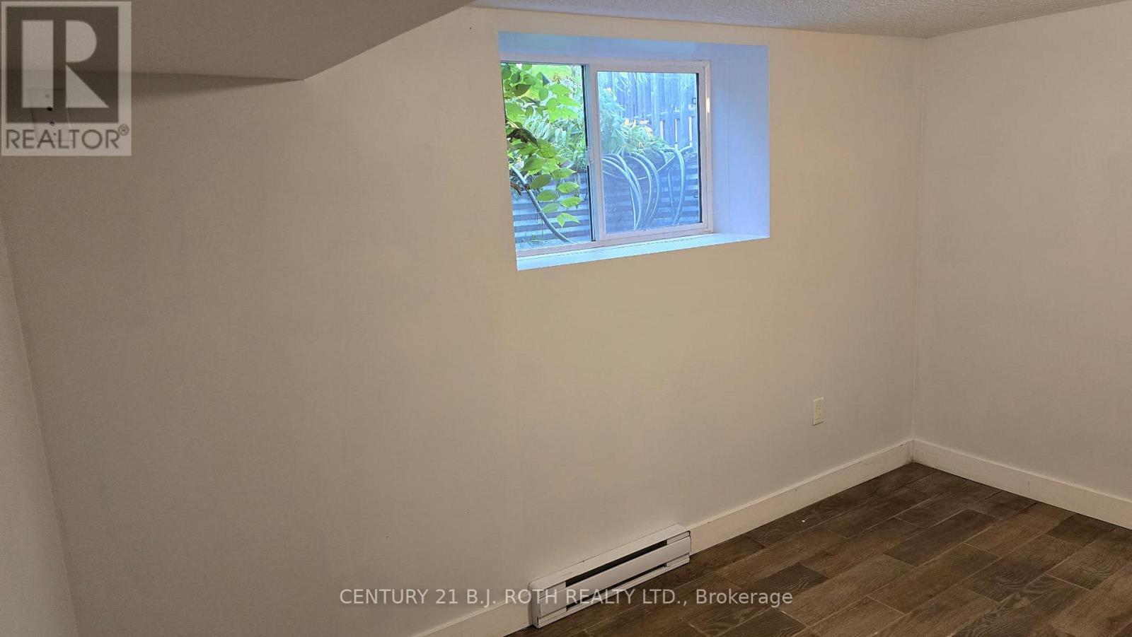 121 Cumberland Street, Barrie, ON - Indoor Photo Showing Other Room