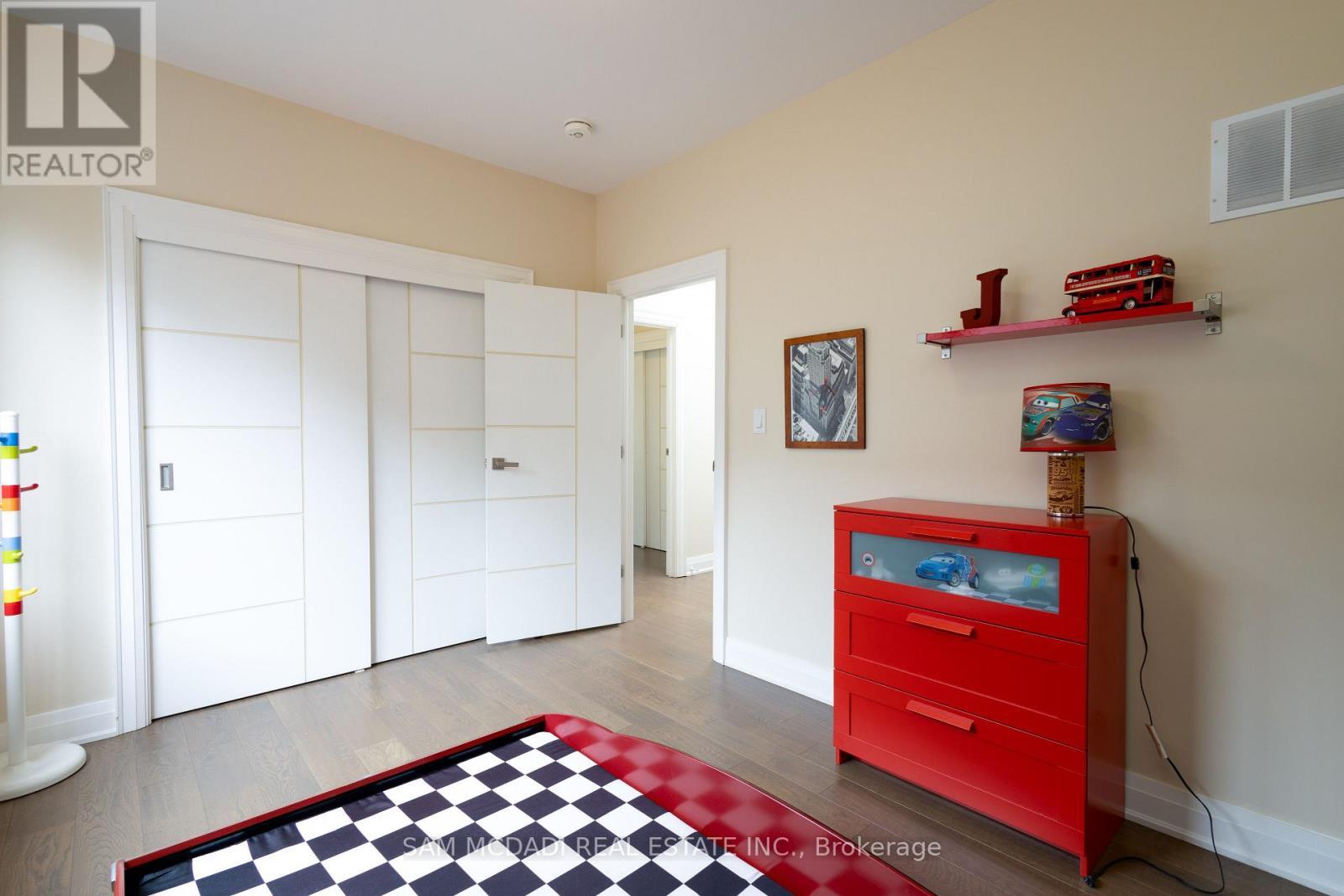35A Broadview Avenue, Mississauga, ON - Indoor Photo Showing Bedroom