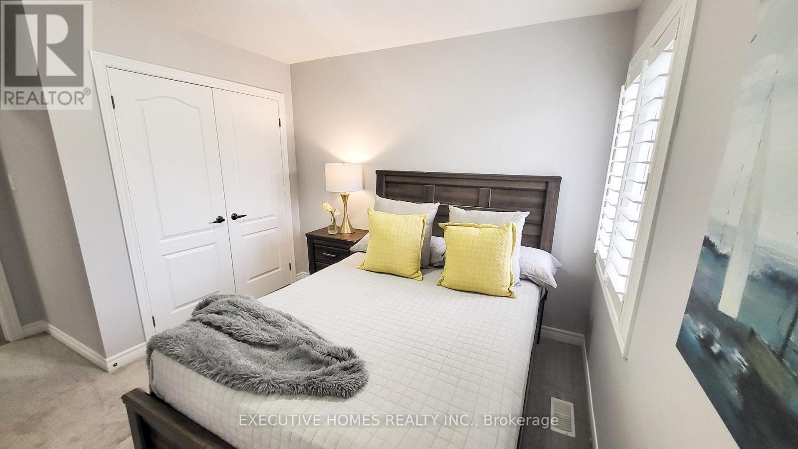 7 Spokanne Street, Brampton, ON - Indoor Photo Showing Bedroom
