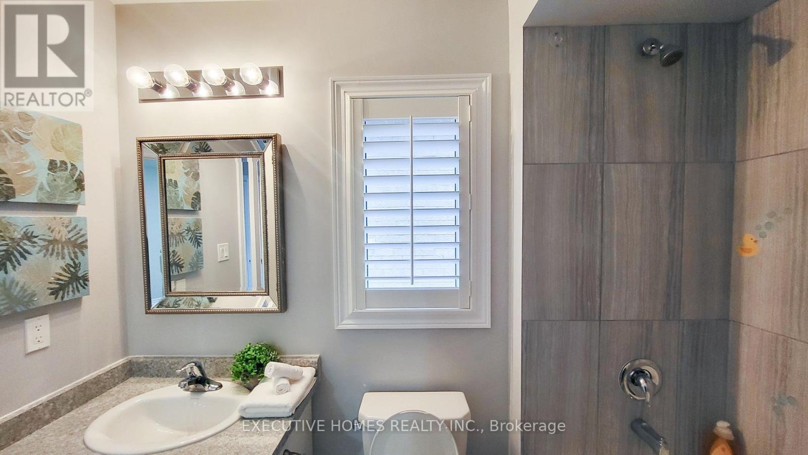 7 Spokanne Street, Brampton, ON - Indoor Photo Showing Bathroom