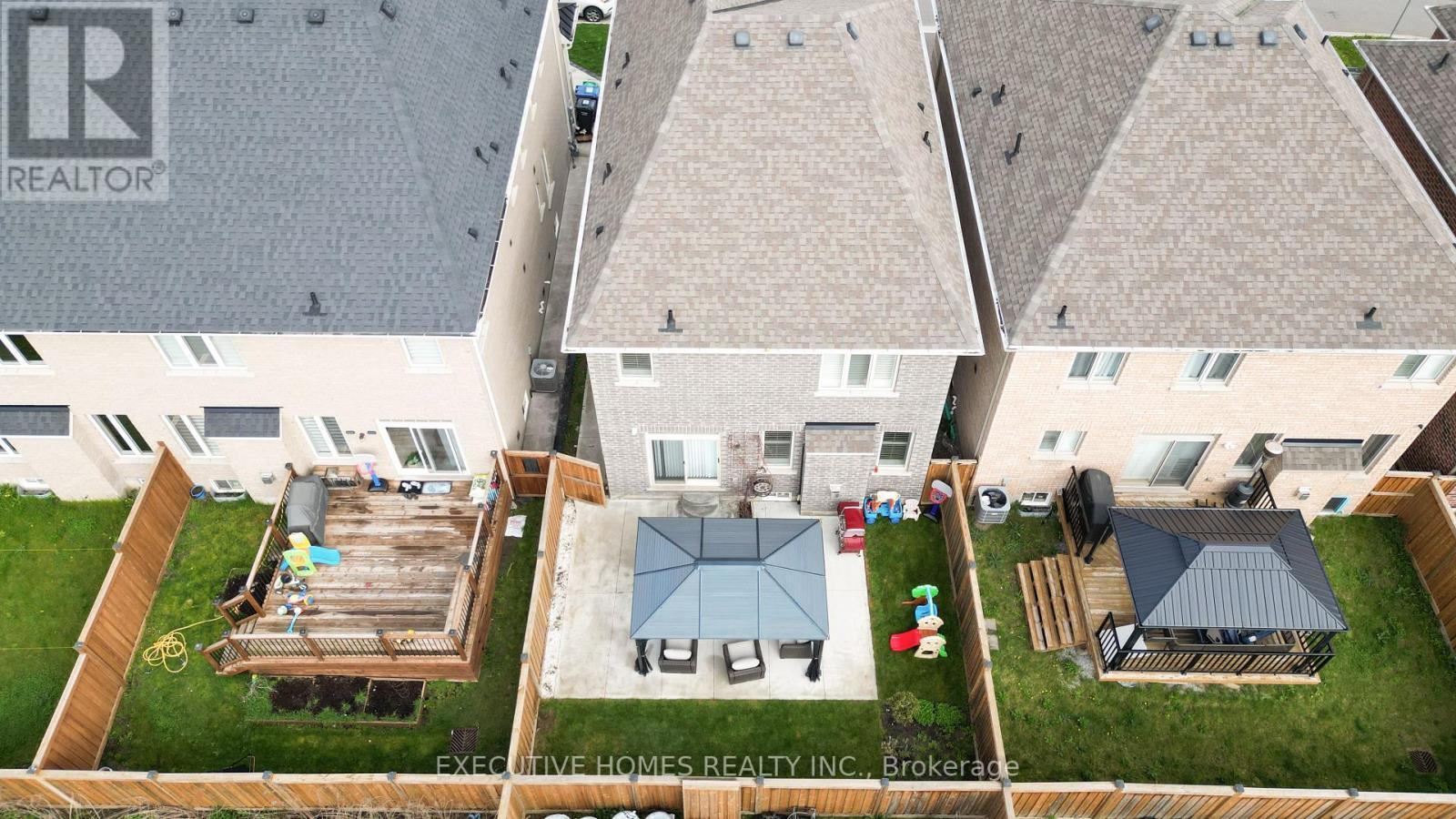 7 Spokanne Street, Brampton, ON - Outdoor