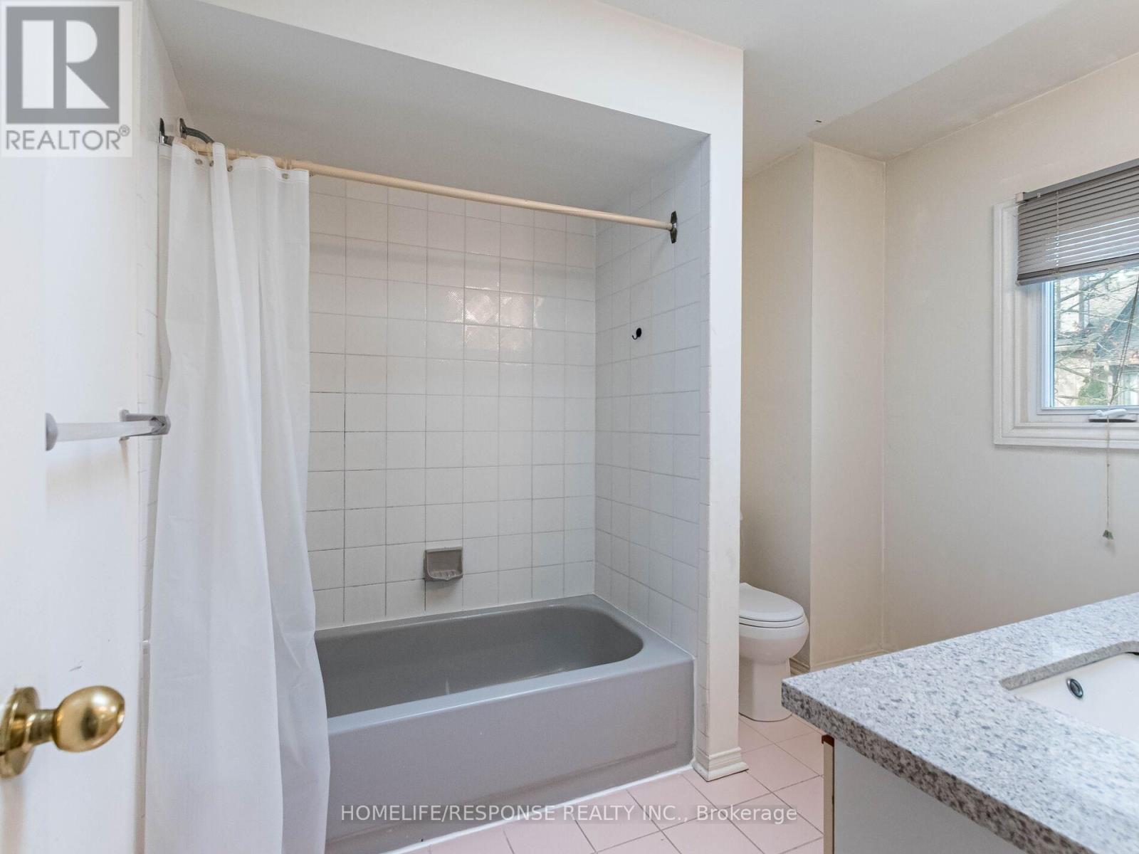 78 - 2275 Credit Valley Road, Mississauga, ON - Indoor Photo Showing Bathroom