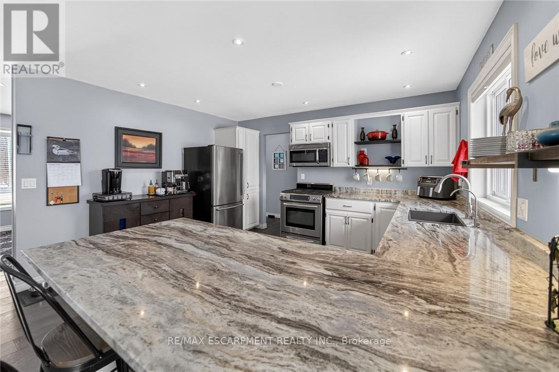 42004 Highway 3, Wainfleet, ON - Indoor Photo Showing Kitchen