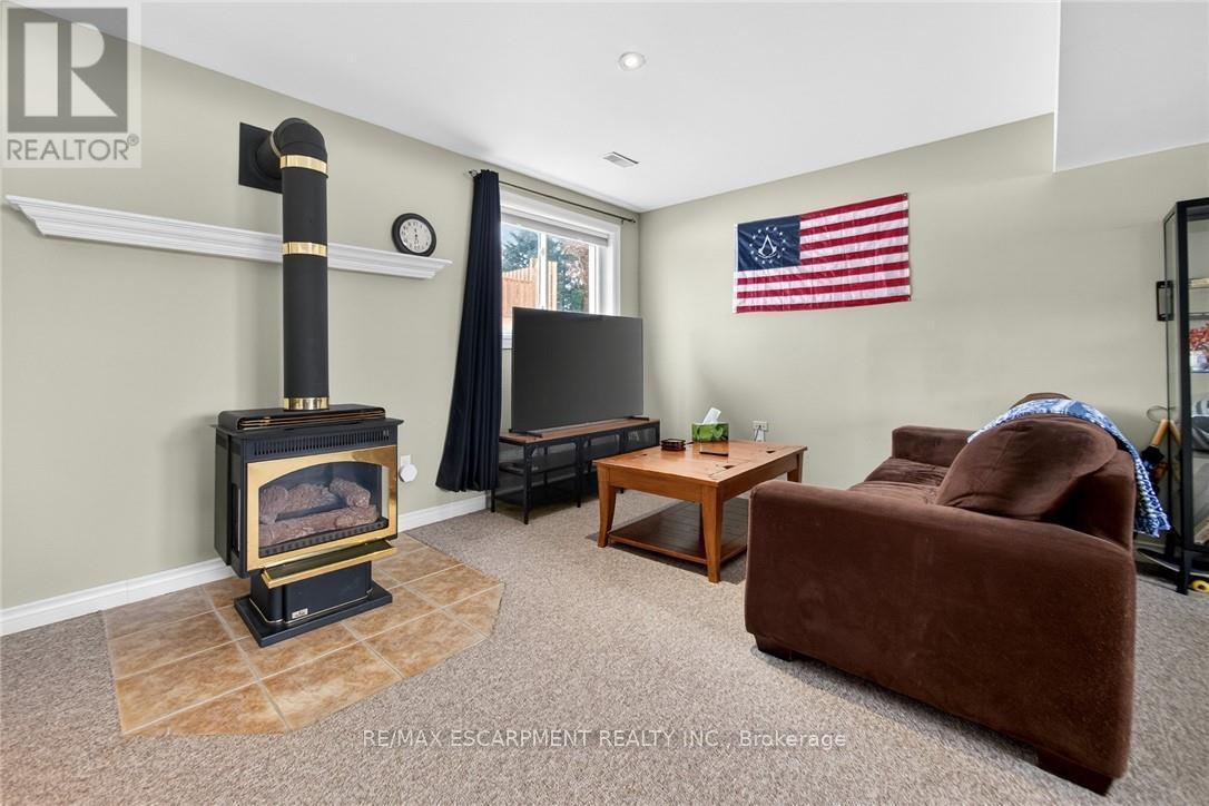 42004 Highway 3, Wainfleet, ON - Indoor With Fireplace