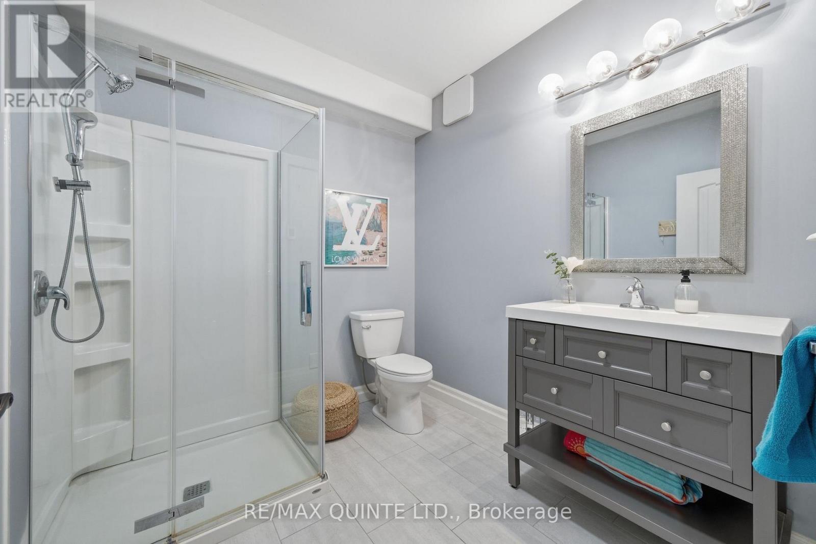 75 John Meyers Road, Quinte West (Sidney Ward), ON - Indoor Photo Showing Bathroom