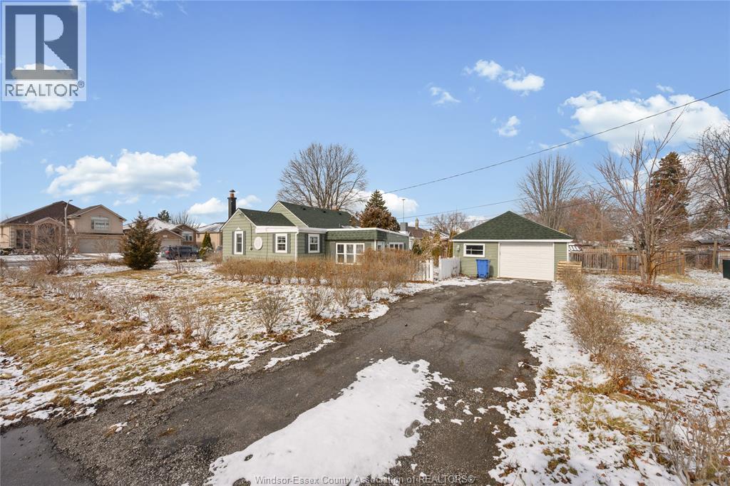 3396 Woodward Boulevard, Windsor, ON - Outdoor