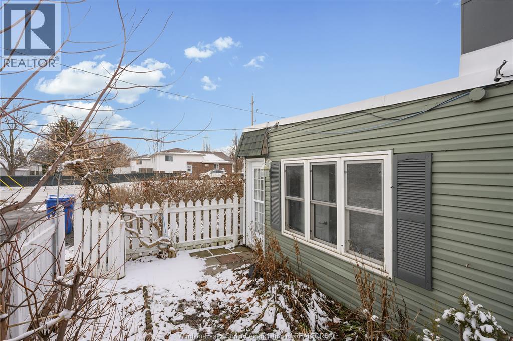 3396 Woodward Boulevard, Windsor, ON - Outdoor