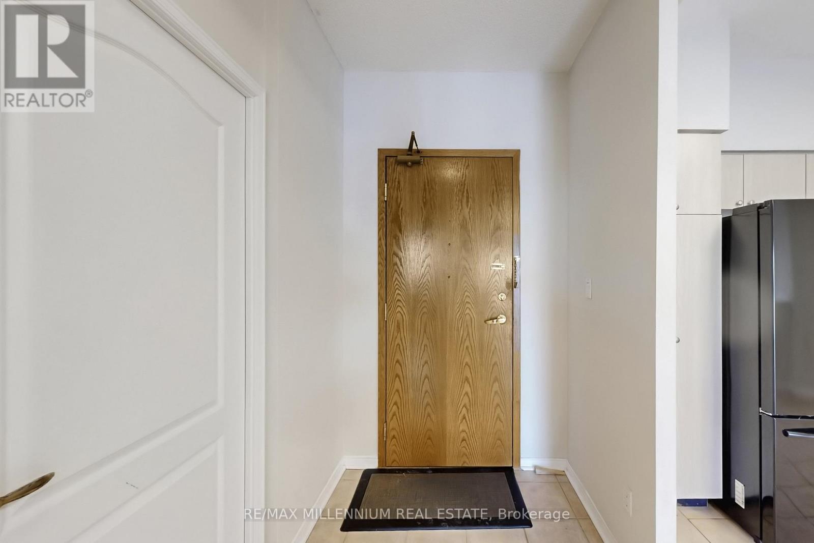 619 - 7373 Martingrove Road, Vaughan, ON - Indoor Photo Showing Other Room