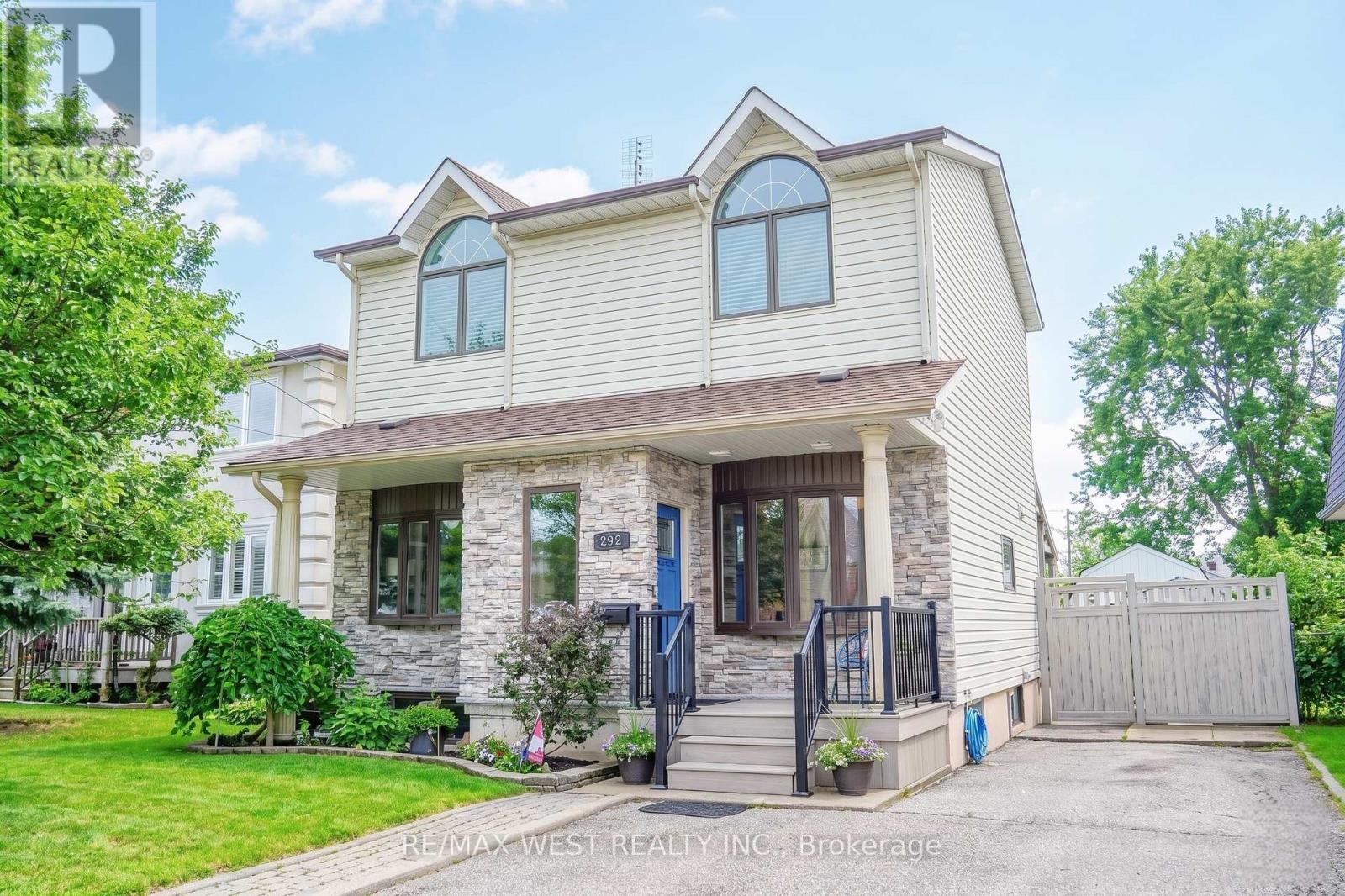 892 Sixth Street, Mississauga, ON - Outdoor