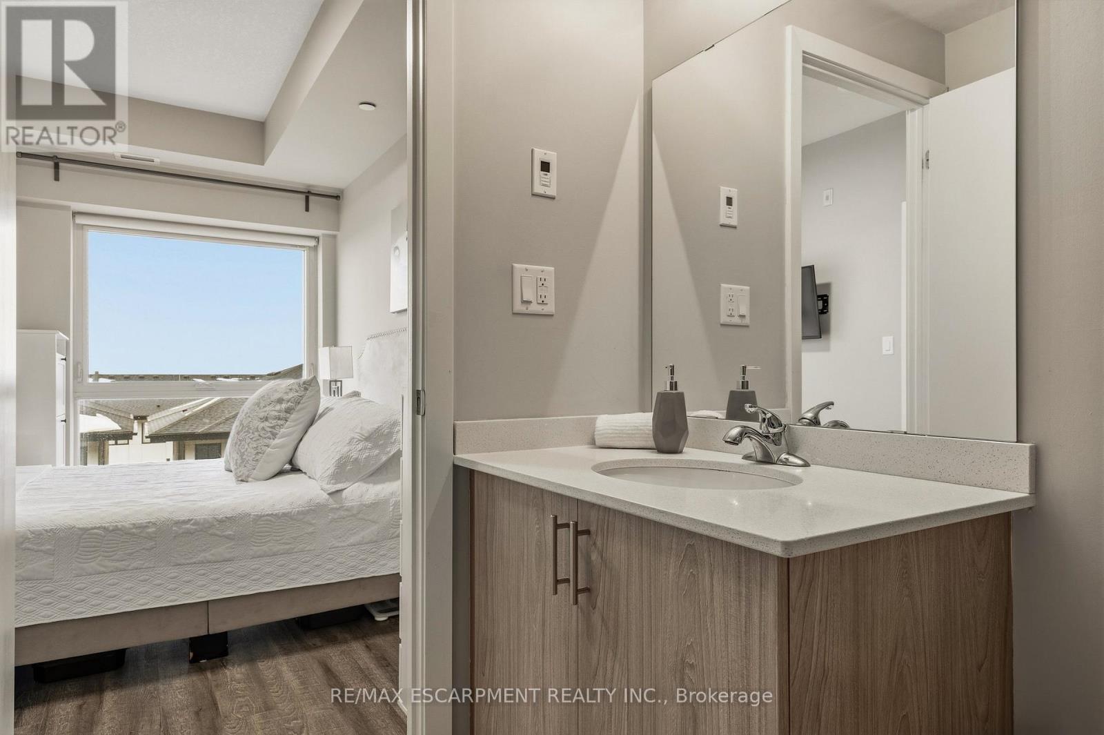 413 - 16 Markle Crescent, Hamilton, ON