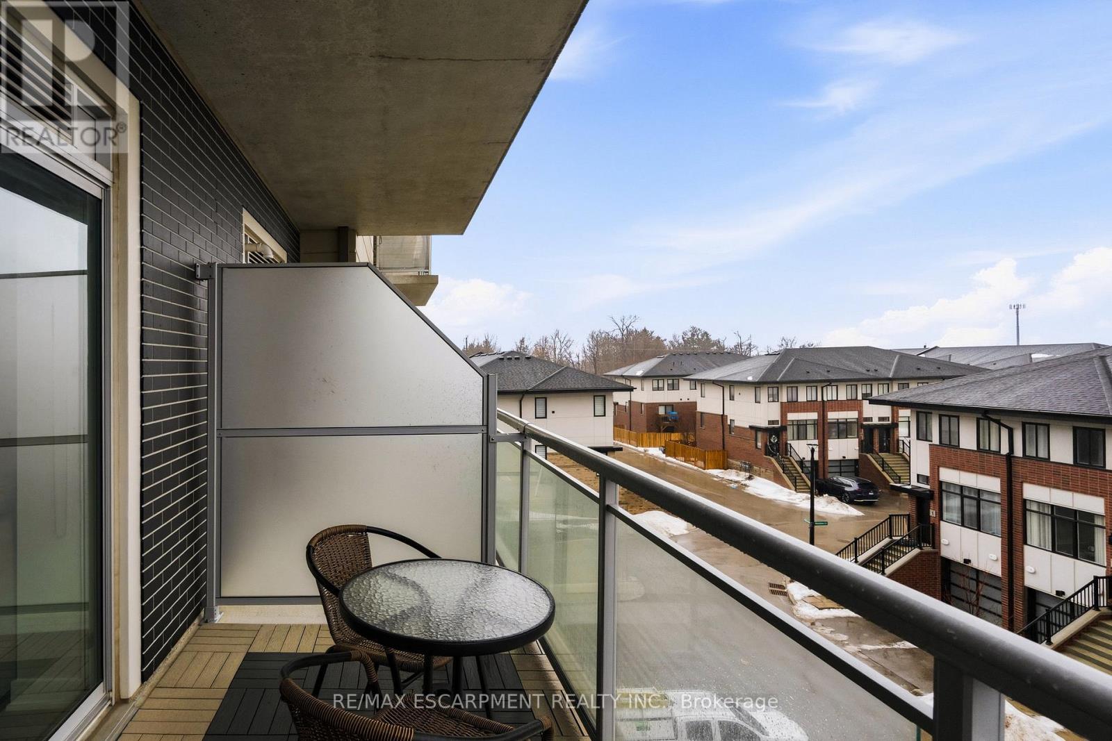 413 - 16 Markle Crescent, Hamilton, ON