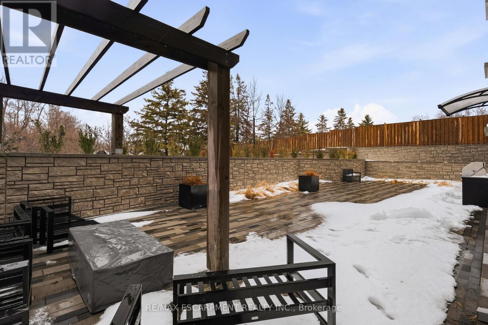 413 - 16 Markle Crescent, Hamilton, ON