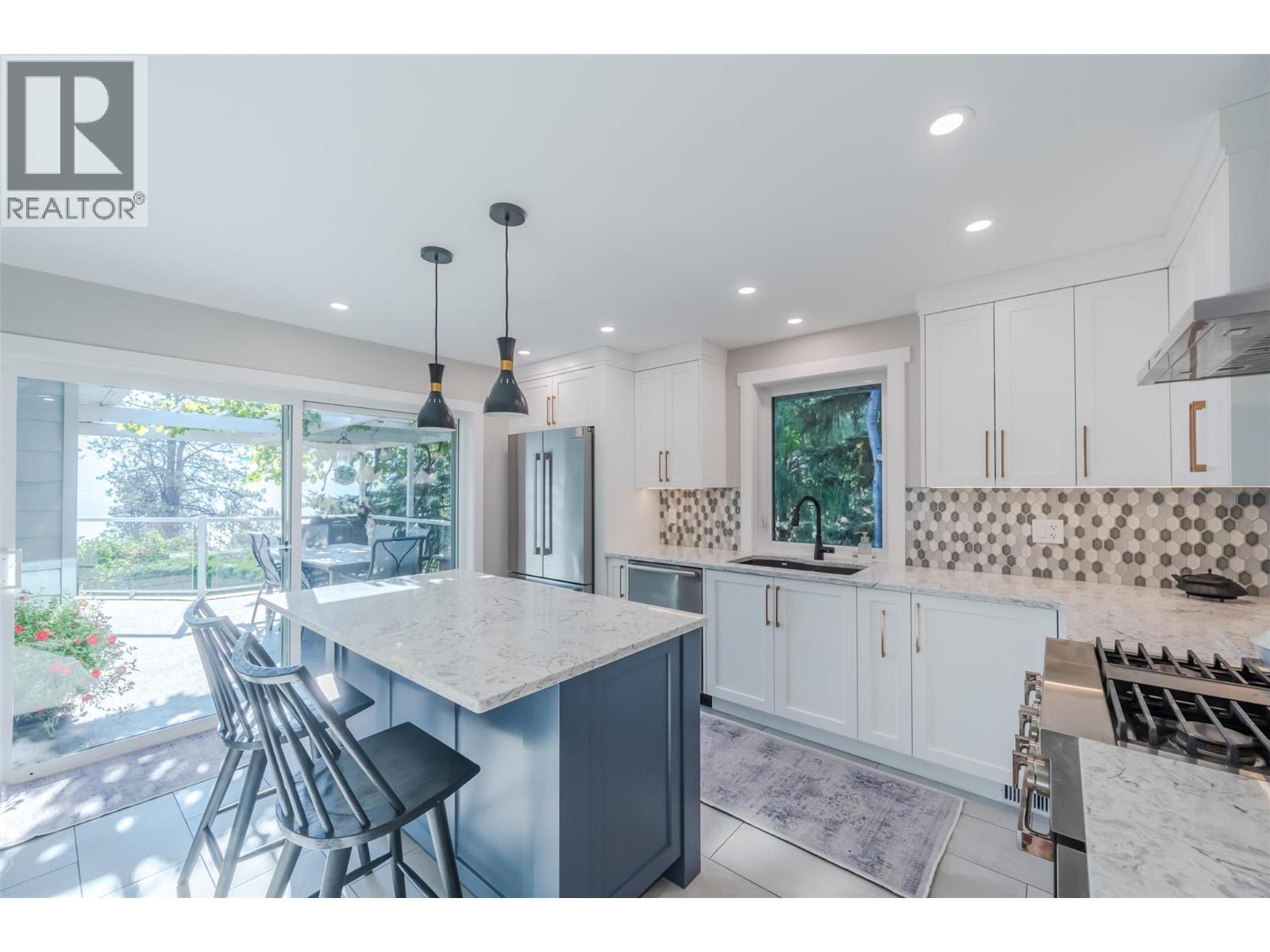 150 Sumac Ridge Drive, Summerland, BC - Indoor Photo Showing Kitchen With Upgraded Kitchen