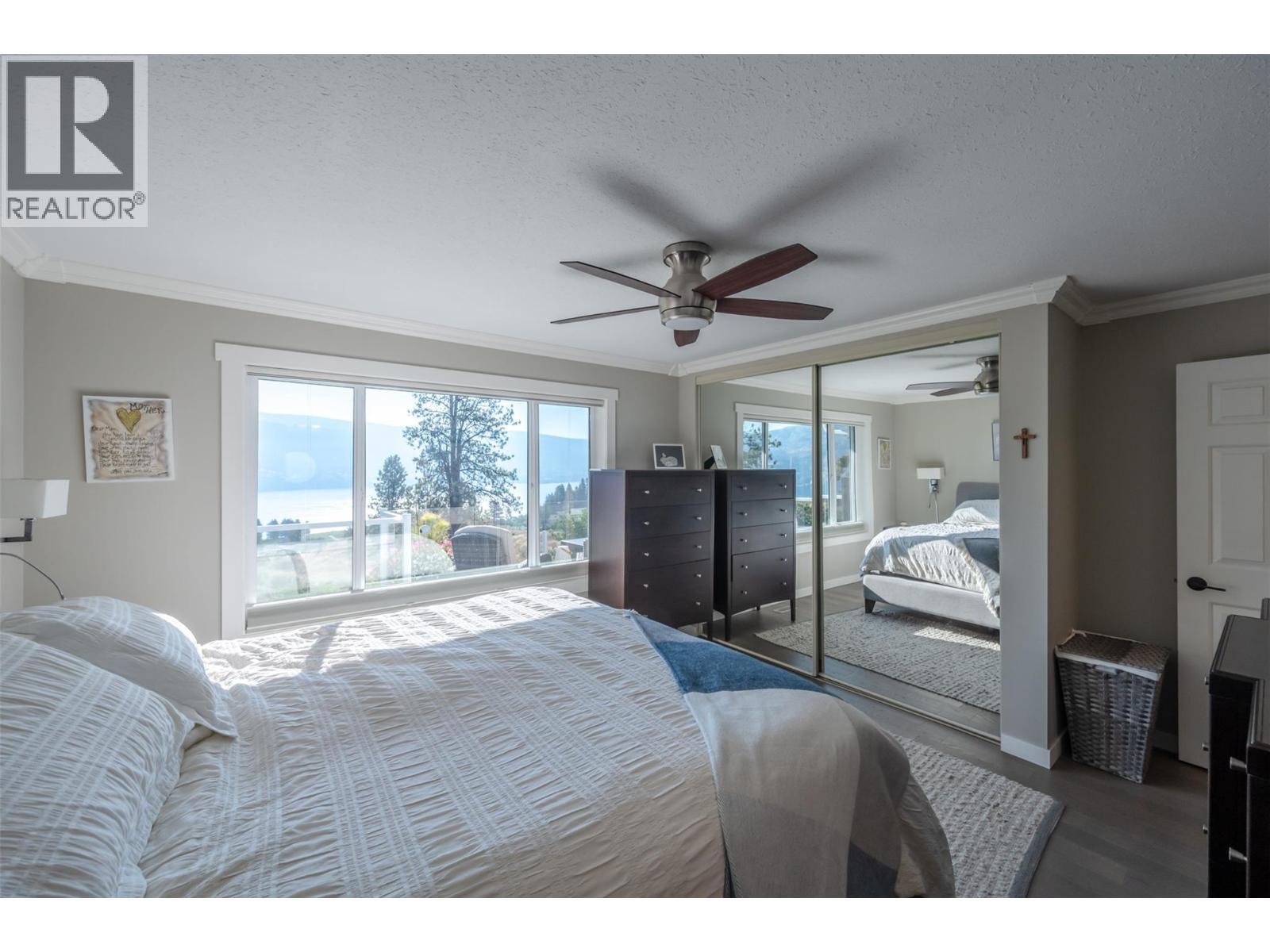 150 Sumac Ridge Drive, Summerland, BC - Indoor Photo Showing Bedroom