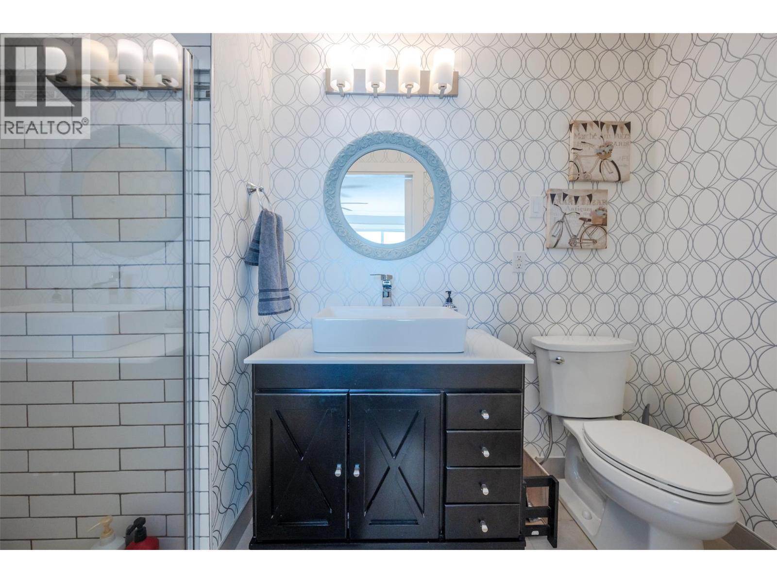 150 Sumac Ridge Drive, Summerland, BC - Indoor Photo Showing Bathroom