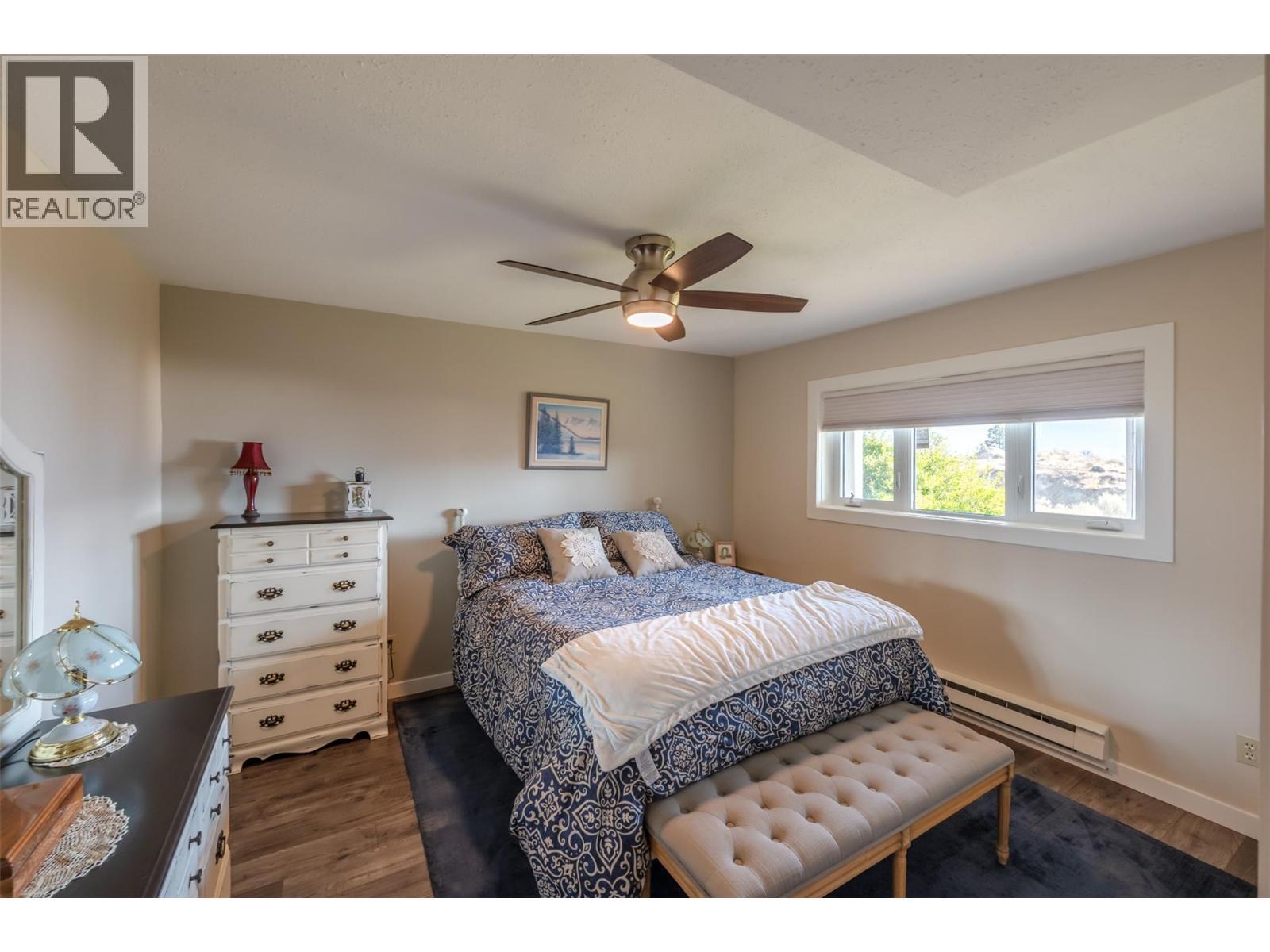150 Sumac Ridge Drive, Summerland, BC - Indoor Photo Showing Bedroom