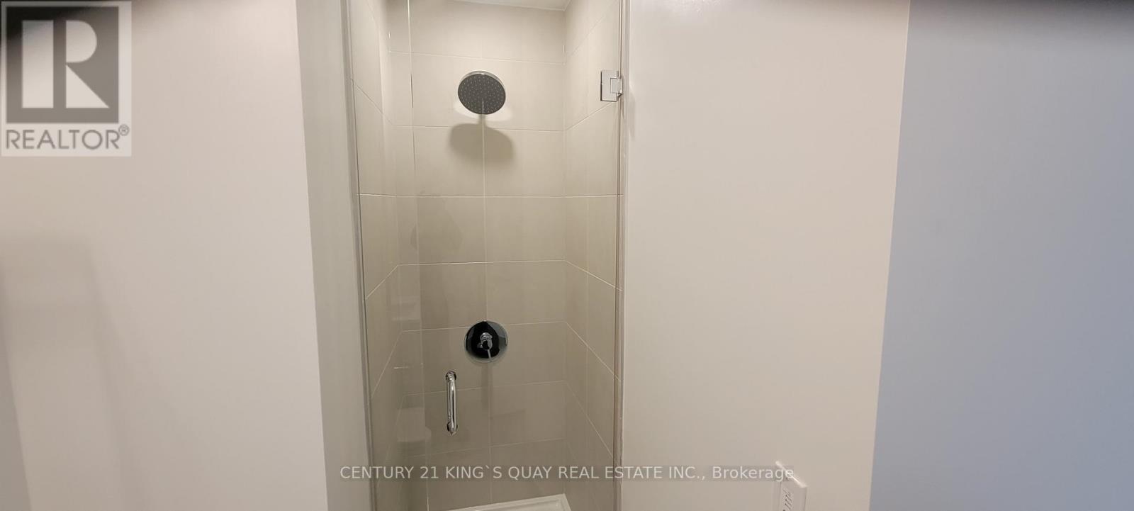 1201 - 1000 Portage Parkway, Vaughan, ON - Indoor Photo Showing Other Room