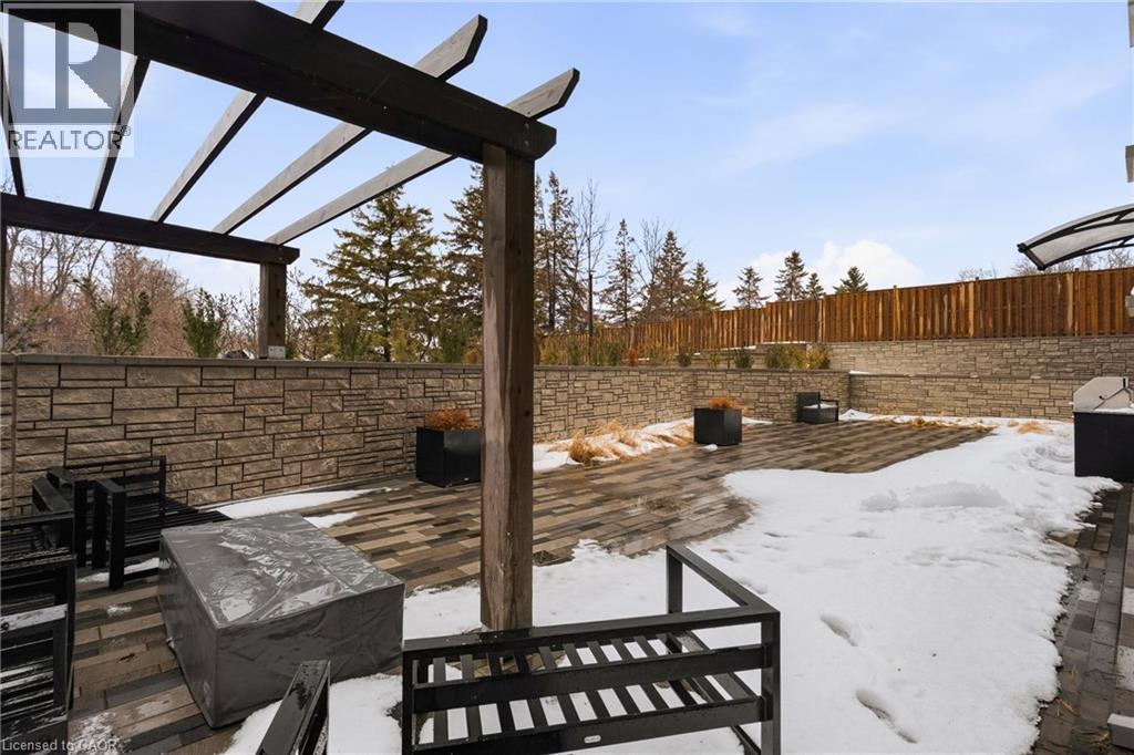 16 Markle Crescent Unit# 413, Hamilton, ON - Outdoor