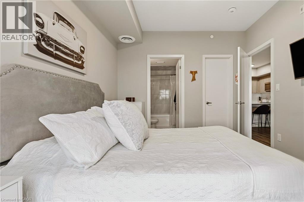 16 Markle Crescent Unit# 413, Hamilton, ON - Indoor Photo Showing Bedroom