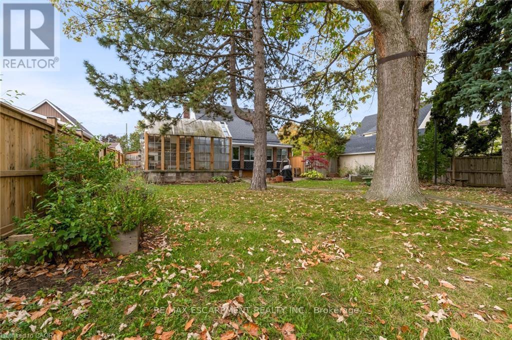 18 Flanders Avenue, St. Catharines, ON - Outdoor