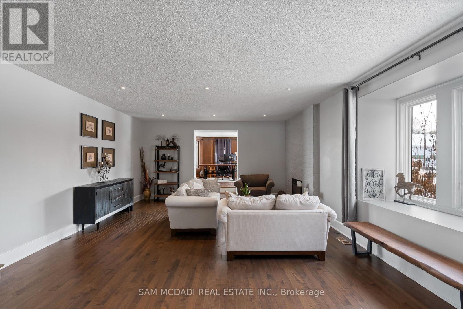 1046 Concession 6 Road W, Hamilton, ON