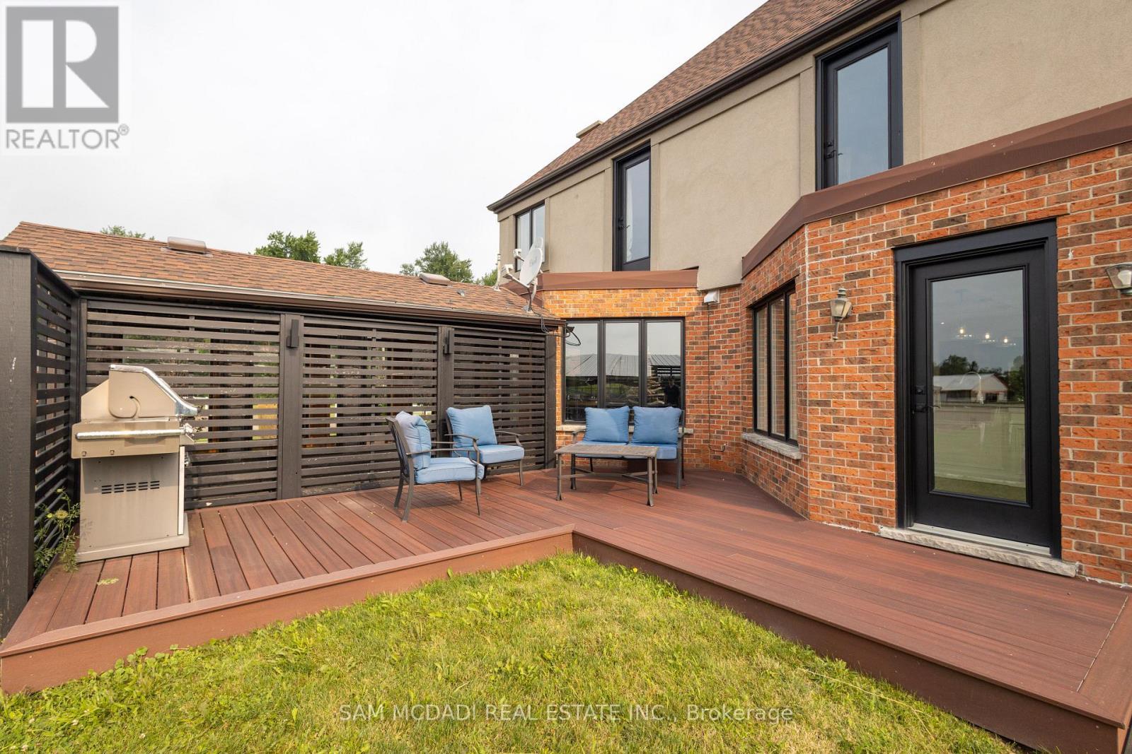 1046 Concession 6 Road W, Hamilton, ON