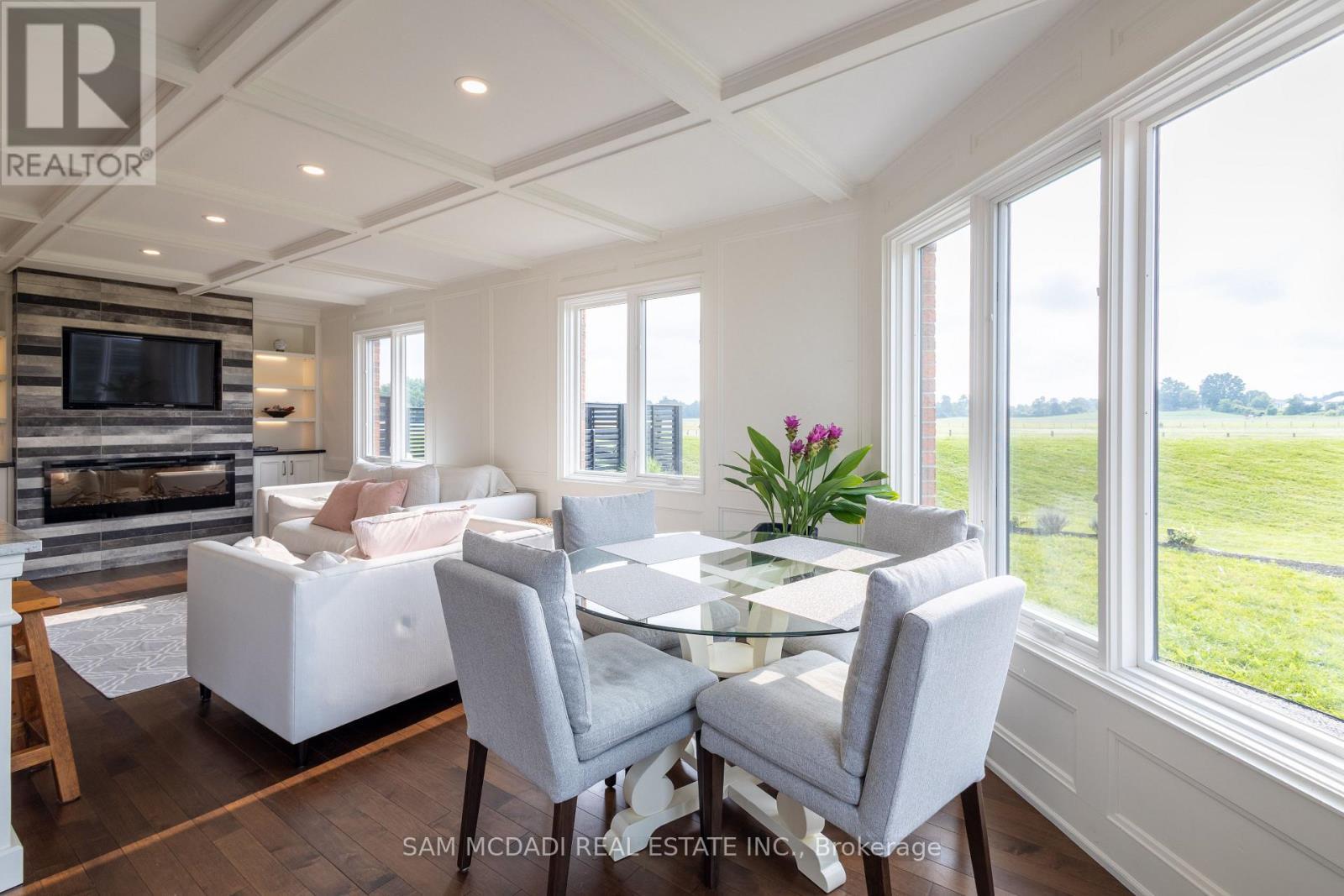 1046 Concession 6 Road W, Hamilton, ON