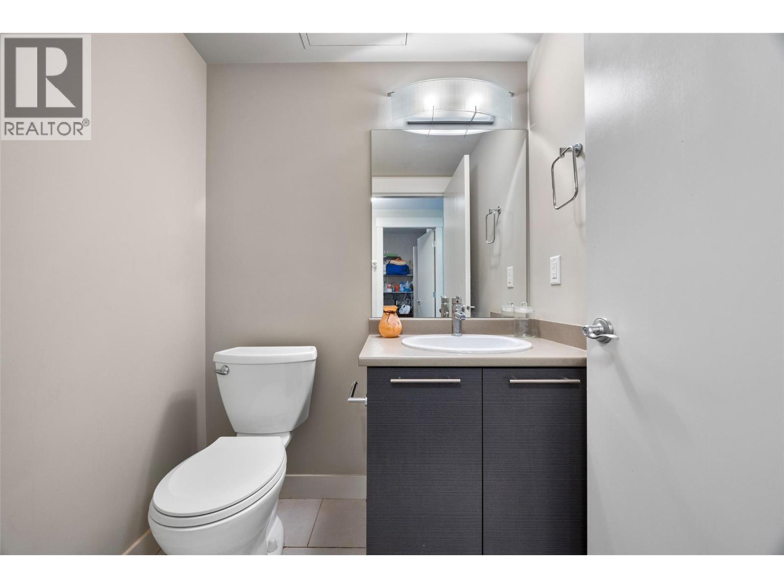 1030 Talasa Way Unit# 2312, Kamloops, BC - Indoor Photo Showing Bathroom