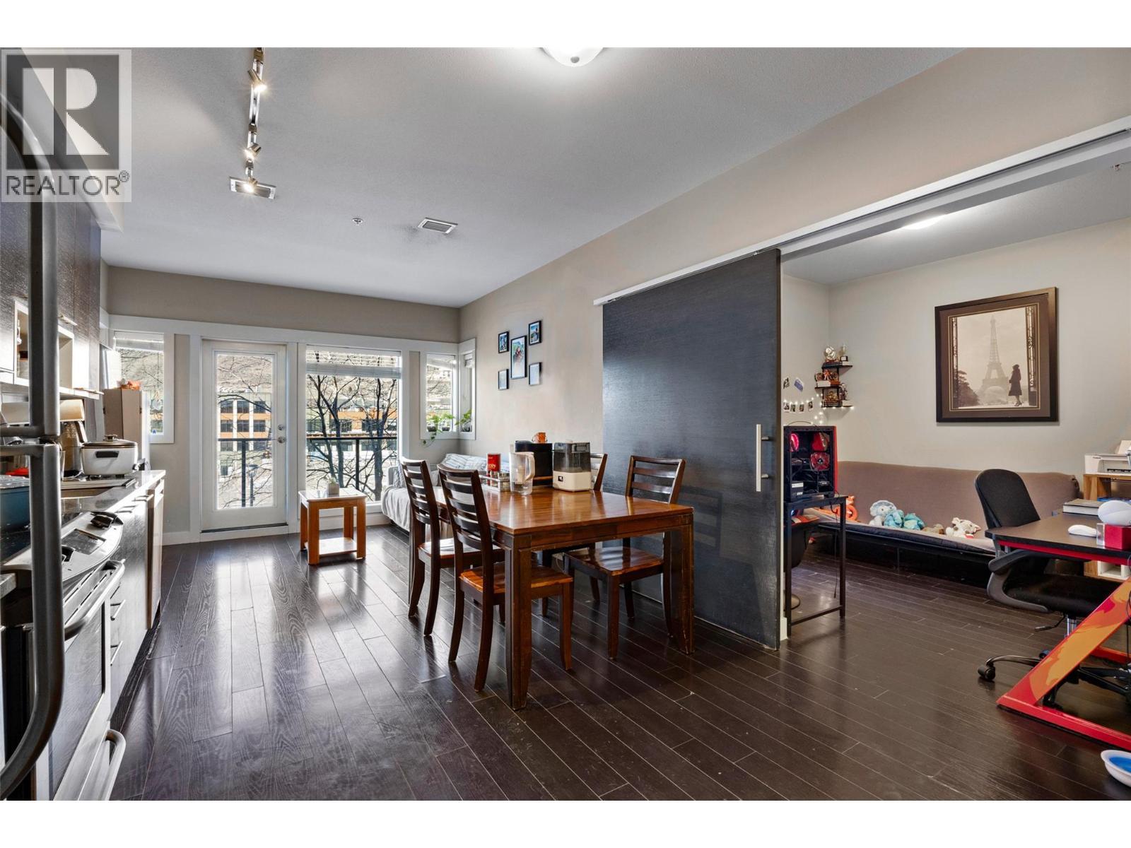 1030 Talasa Way Unit# 2312, Kamloops, BC - Indoor Photo Showing Dining Room