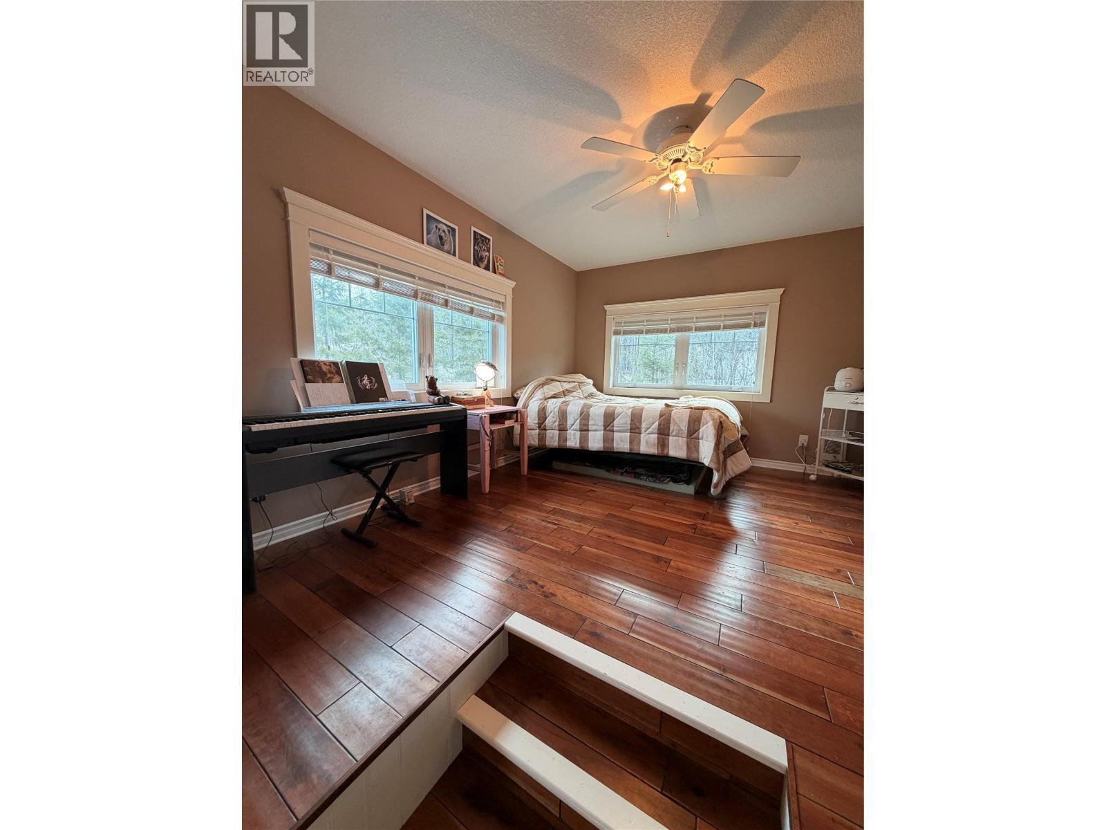 3970 Talin Place, Eagle Bay, BC - Indoor Photo Showing Bedroom