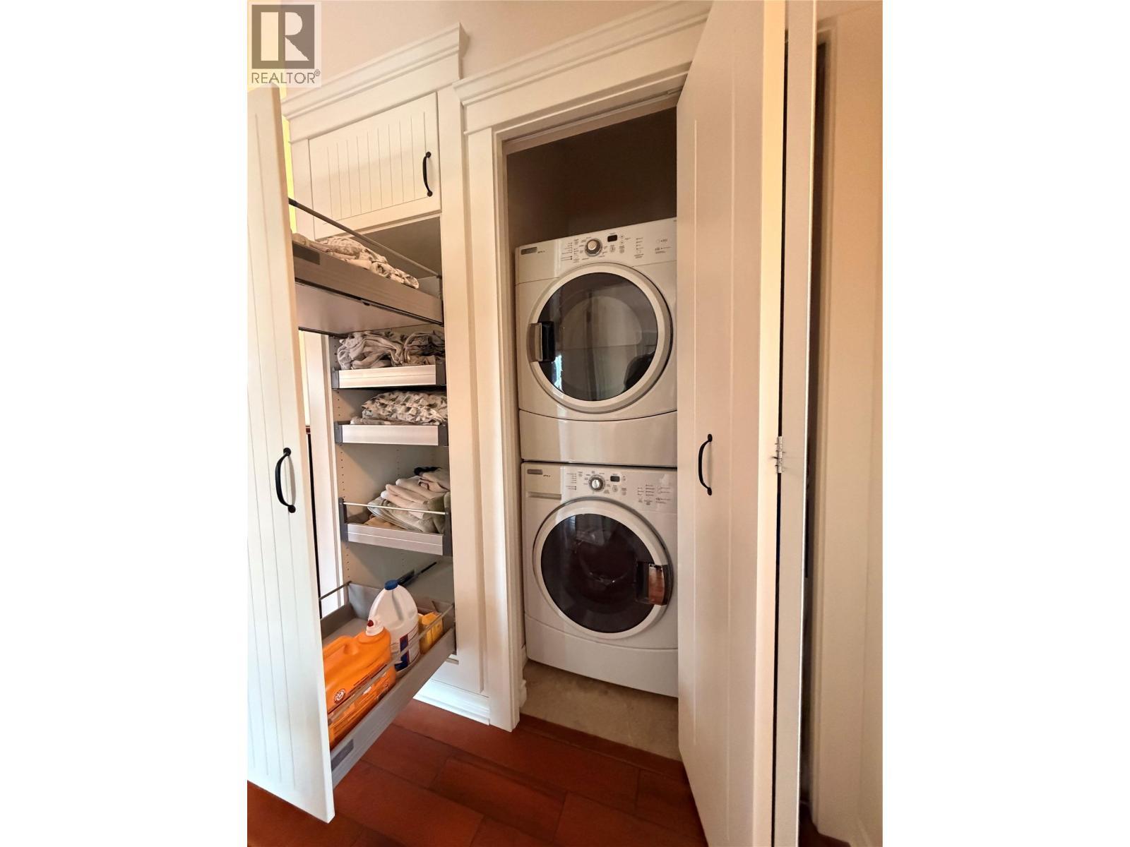 3970 Talin Place, Eagle Bay, BC - Indoor Photo Showing Laundry Room