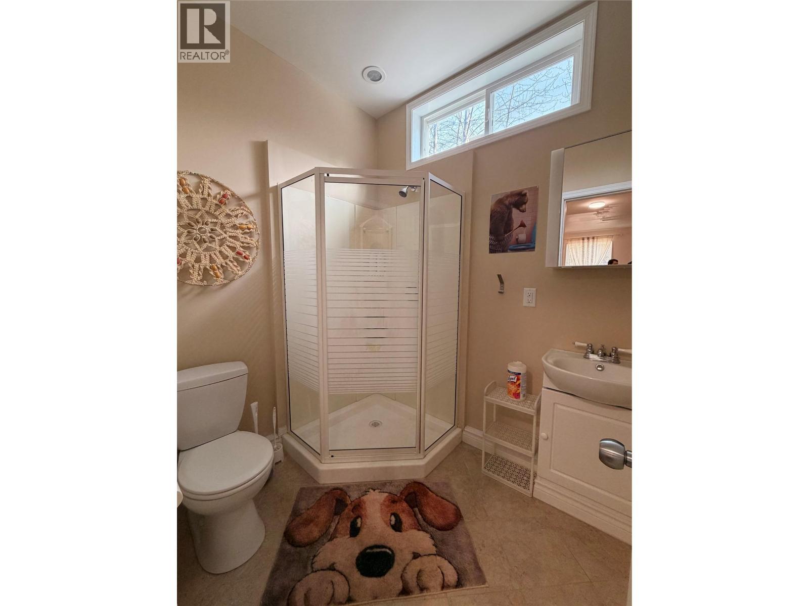 3970 Talin Place, Eagle Bay, BC - Indoor Photo Showing Bathroom