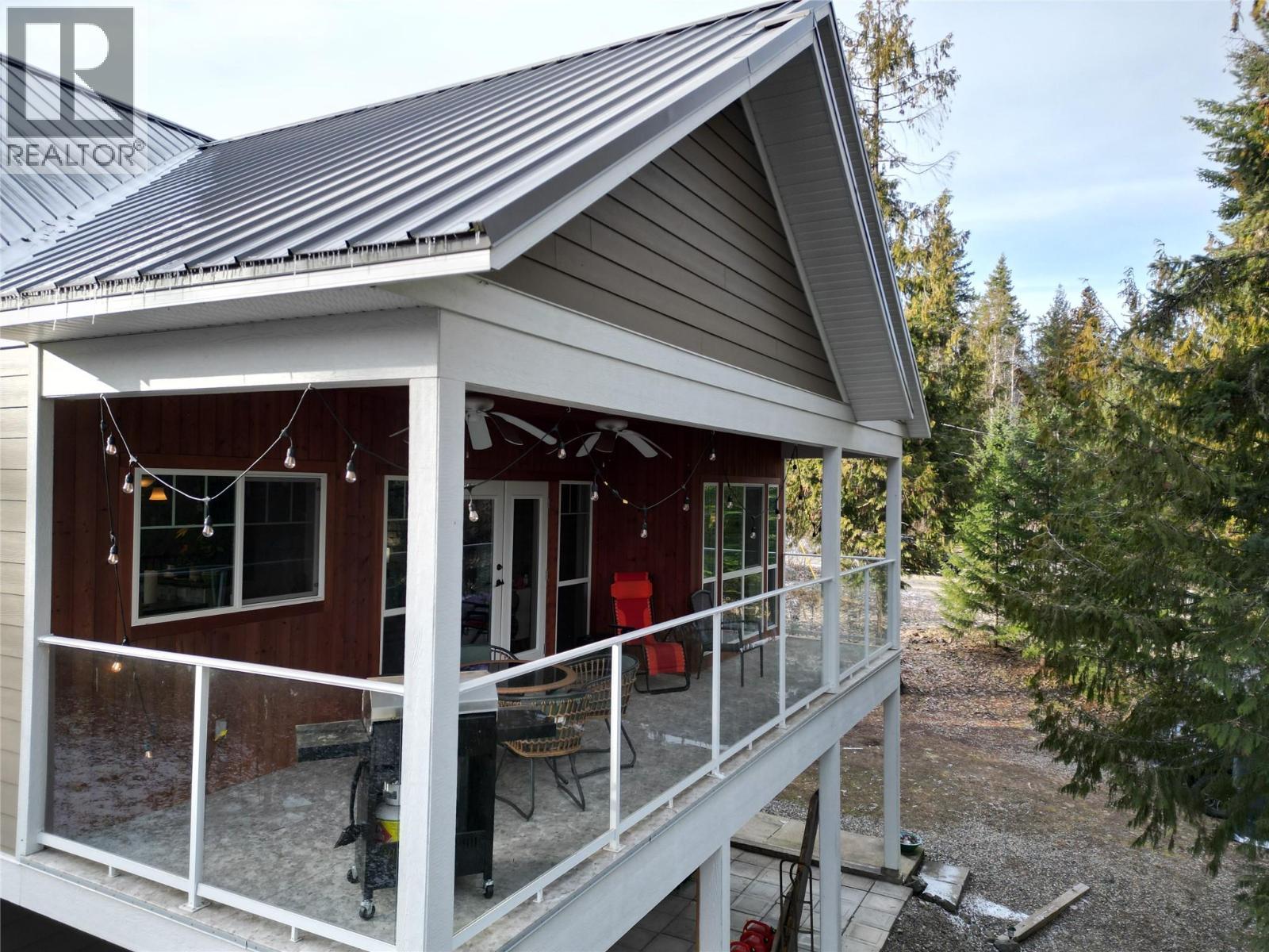 3970 Talin Place, Eagle Bay, BC - Outdoor With Exterior