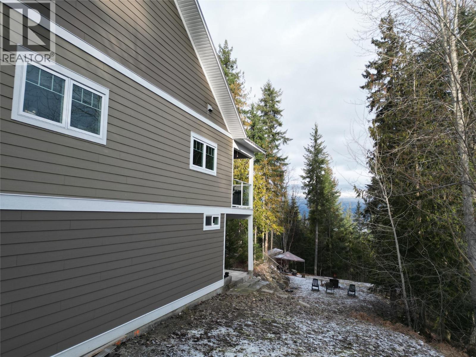 3970 Talin Place, Eagle Bay, BC - Outdoor