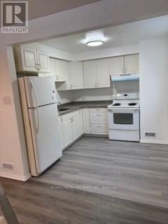 89 Cecilia Avenue, London East (East C), ON - Indoor Photo Showing Kitchen