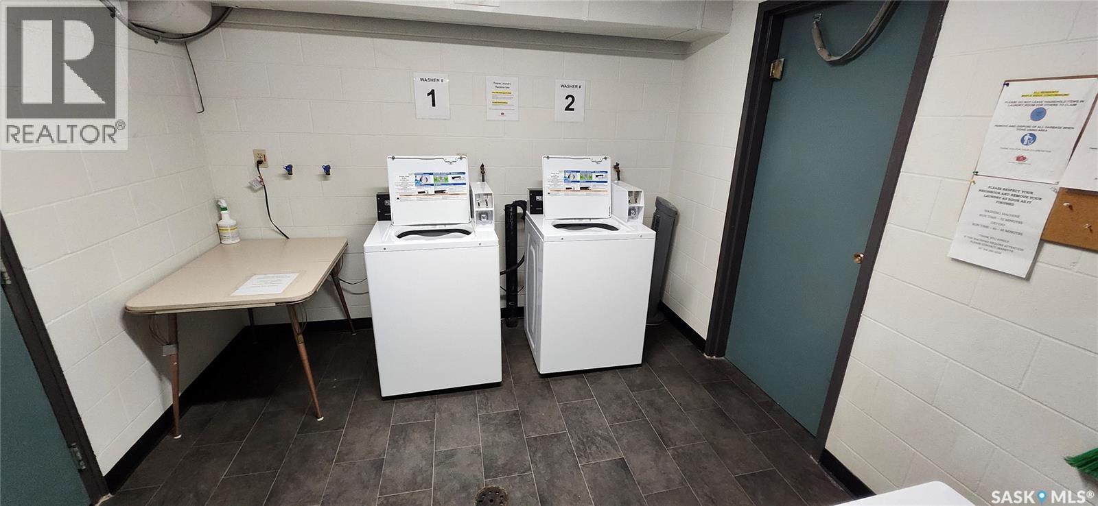 34 15 Assiniboine Drive, Saskatoon, SK - Indoor Photo Showing Laundry Room