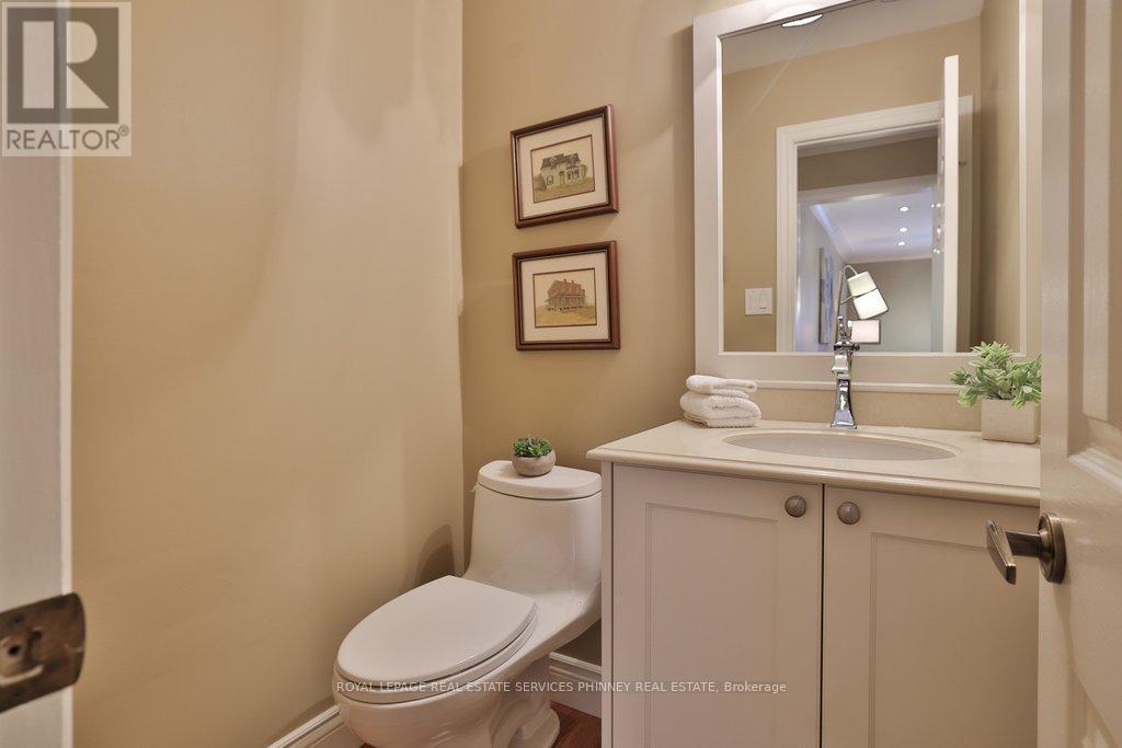 2289 Beejay Court, Mississauga, ON - Indoor Photo Showing Bathroom