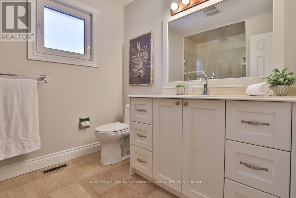 2289 Beejay Court, Mississauga, ON - Indoor Photo Showing Bathroom
