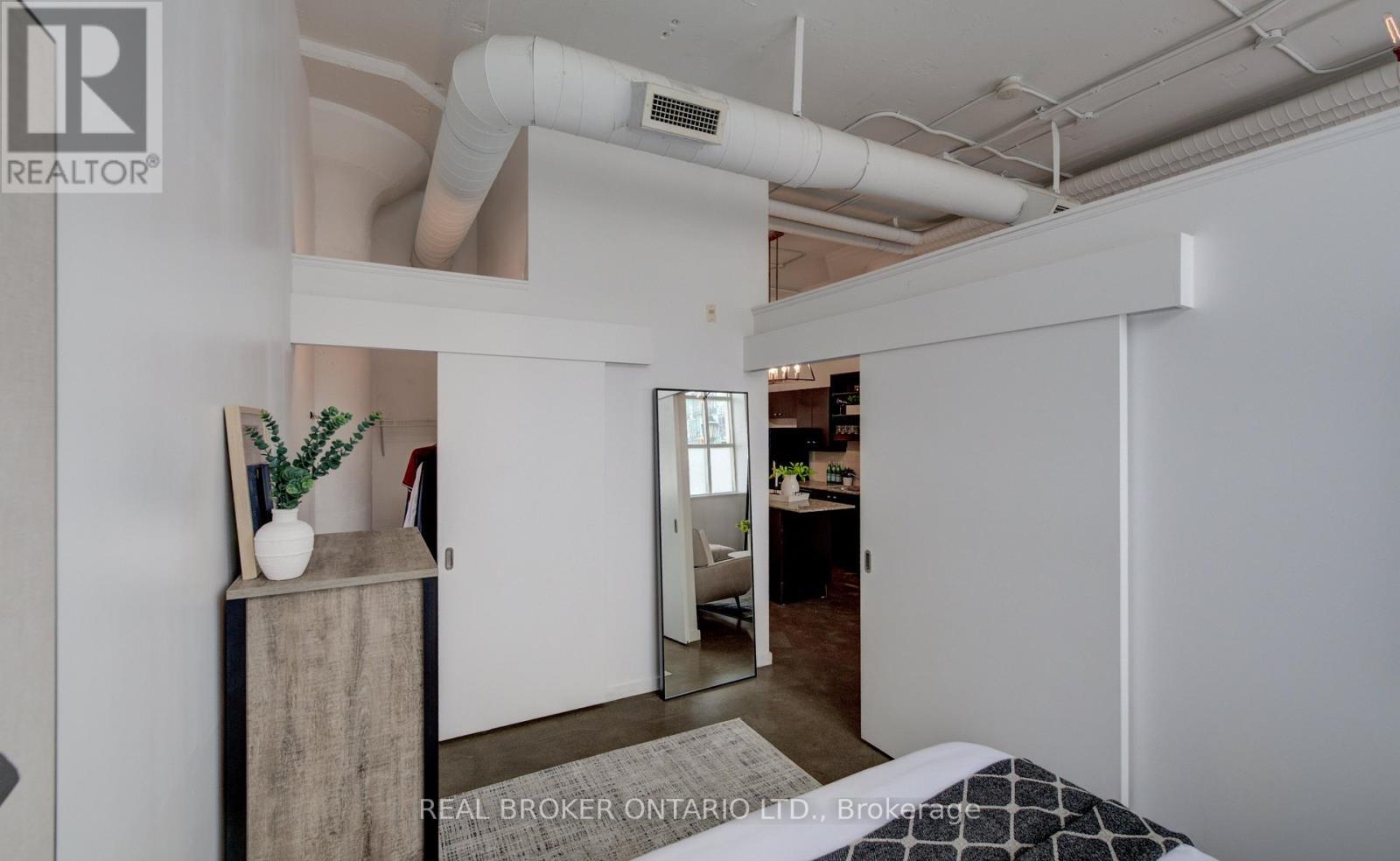 126 - 410 King Street W, Kitchener, ON - Indoor