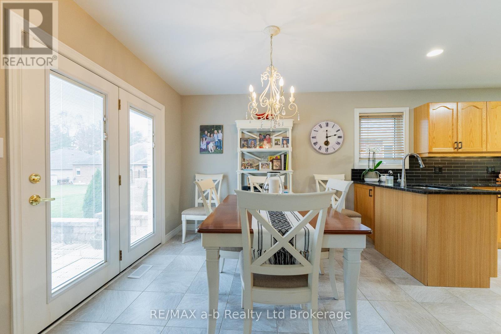 Eating Area - 90 Weston Drive, Tillsonburg, ON - Indoor Photo Showing Dining Room
