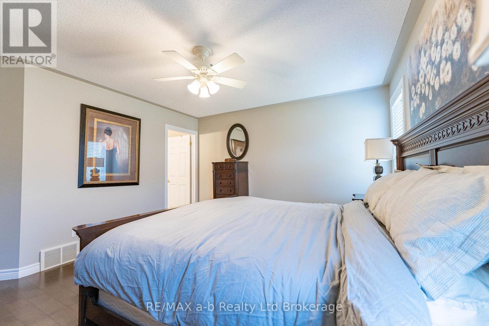 Primary Bedroom - 90 Weston Drive, Tillsonburg, ON - Indoor Photo Showing Bedroom
