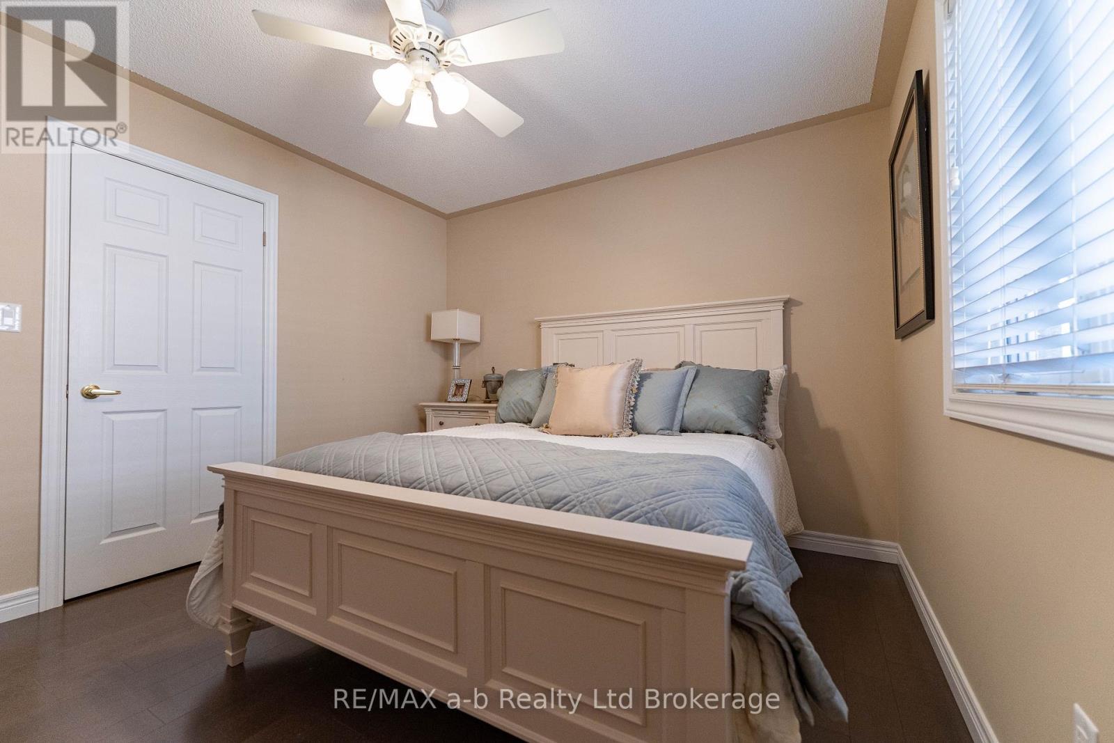 Second Bedroom - 90 Weston Drive, Tillsonburg, ON - Indoor Photo Showing Bedroom