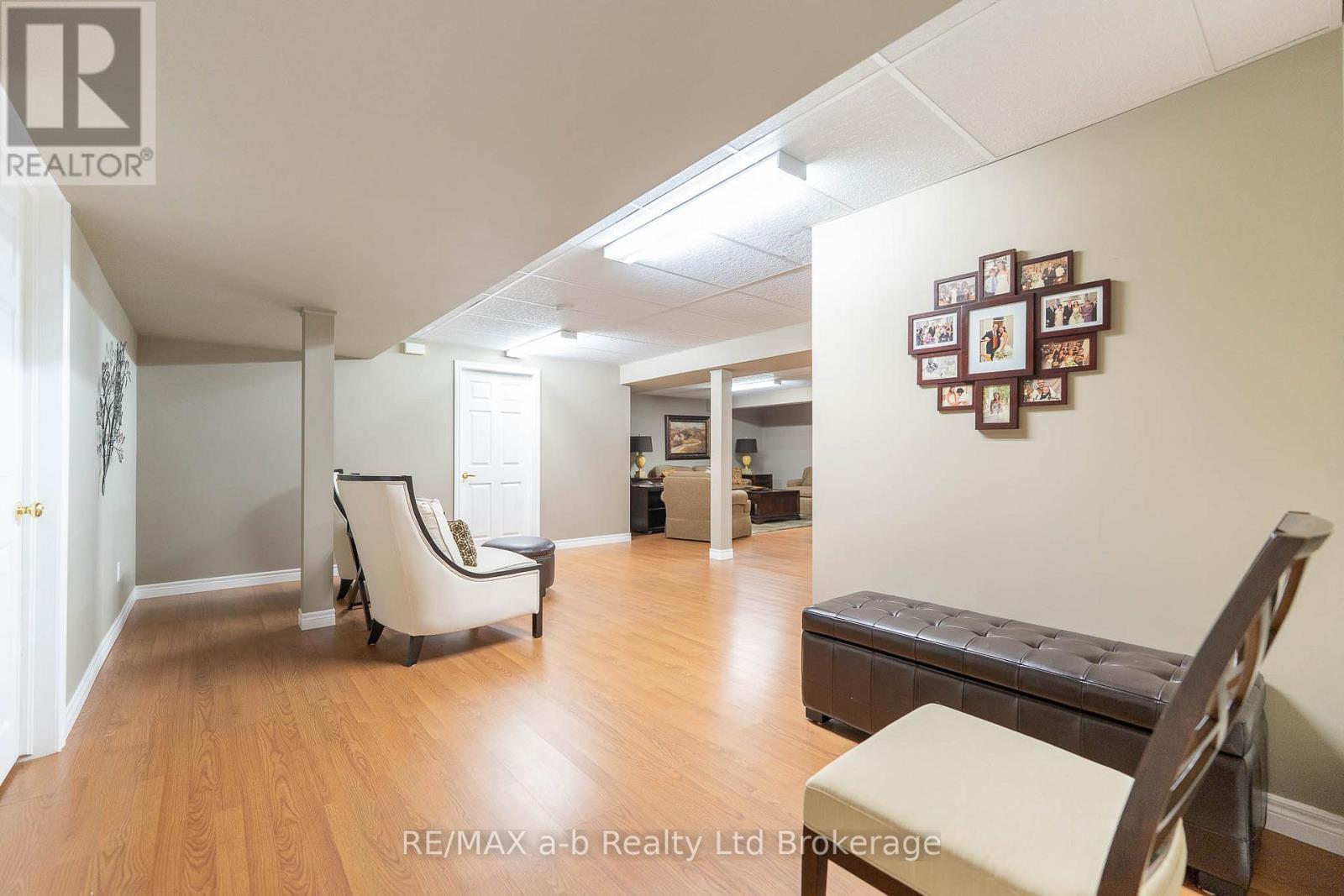 Recreation Room - 90 Weston Drive, Tillsonburg, ON - Indoor Photo Showing Other Room