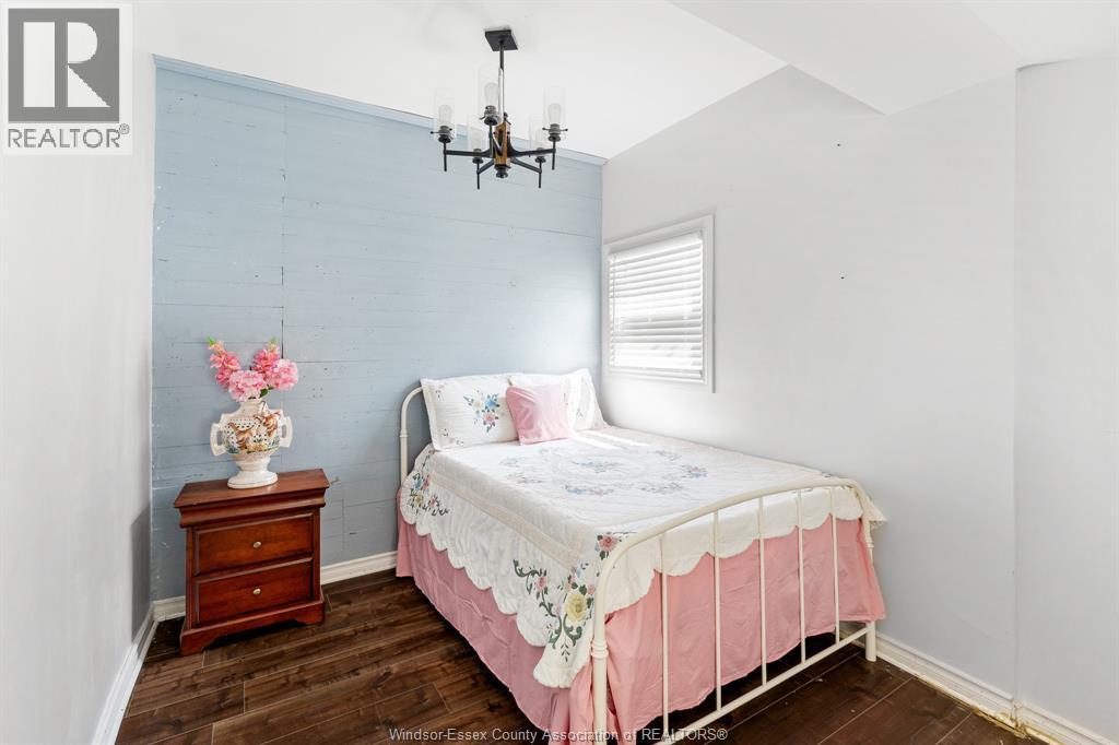 1139 Wellington, Windsor, ON - Indoor Photo Showing Bedroom