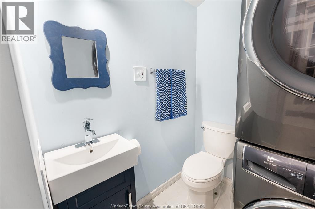 1139 Wellington, Windsor, ON - Indoor